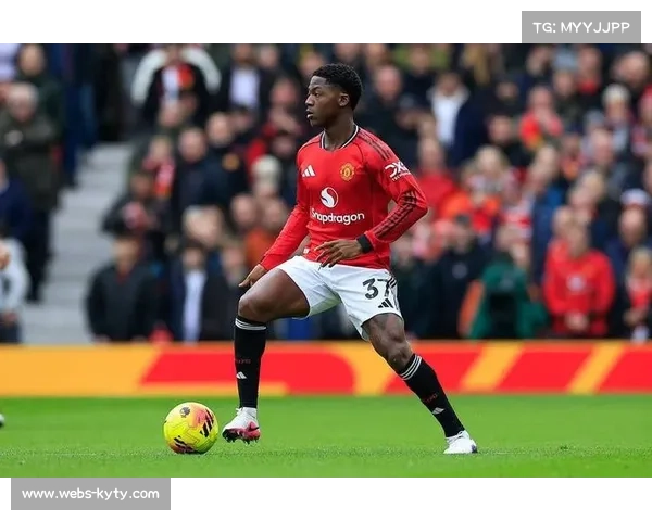 曼联主场2-0复仇热刺，B费达成红魔生涯参与200球里程碑